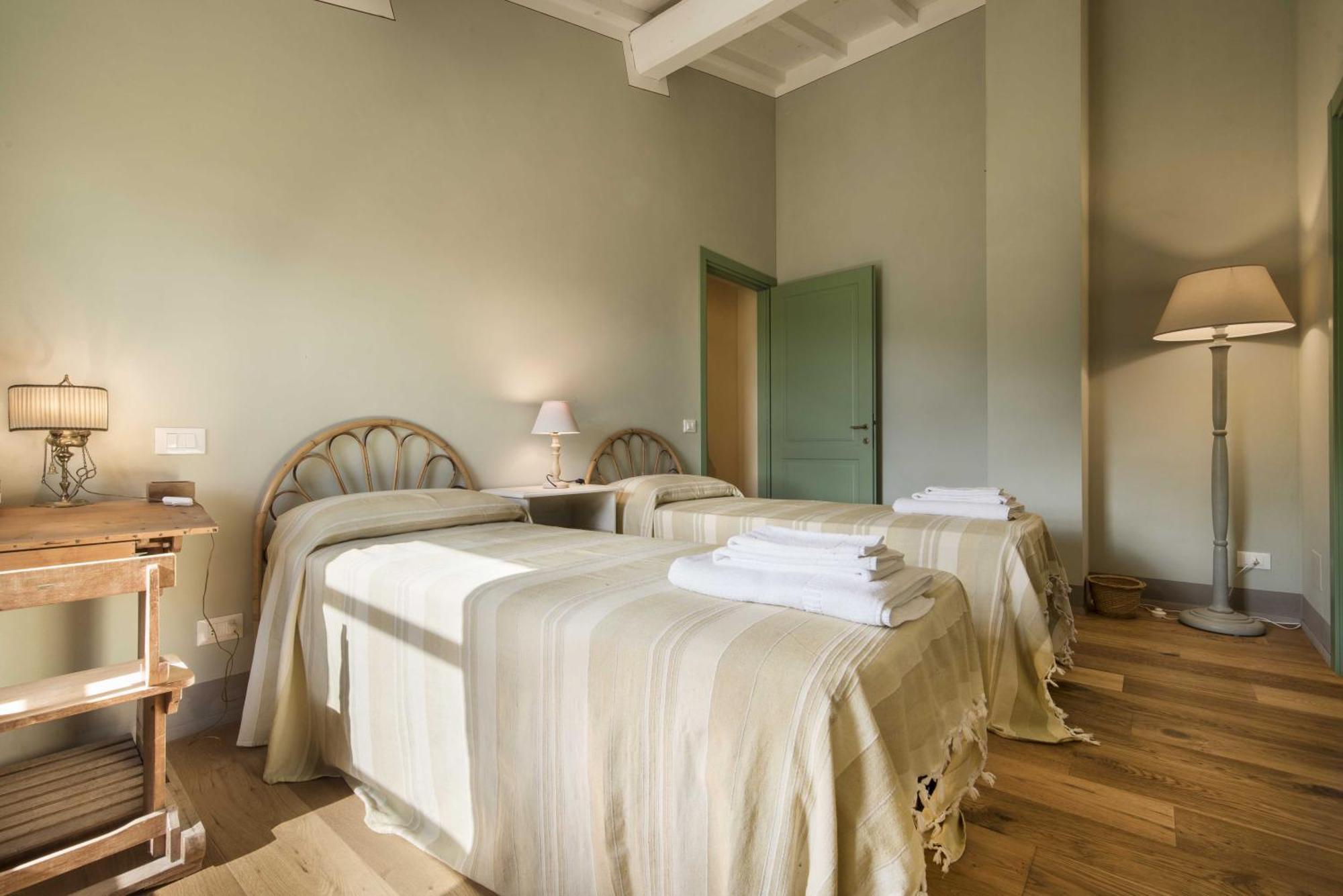 Borgo Di Camporsevoli Villa Exterior photo