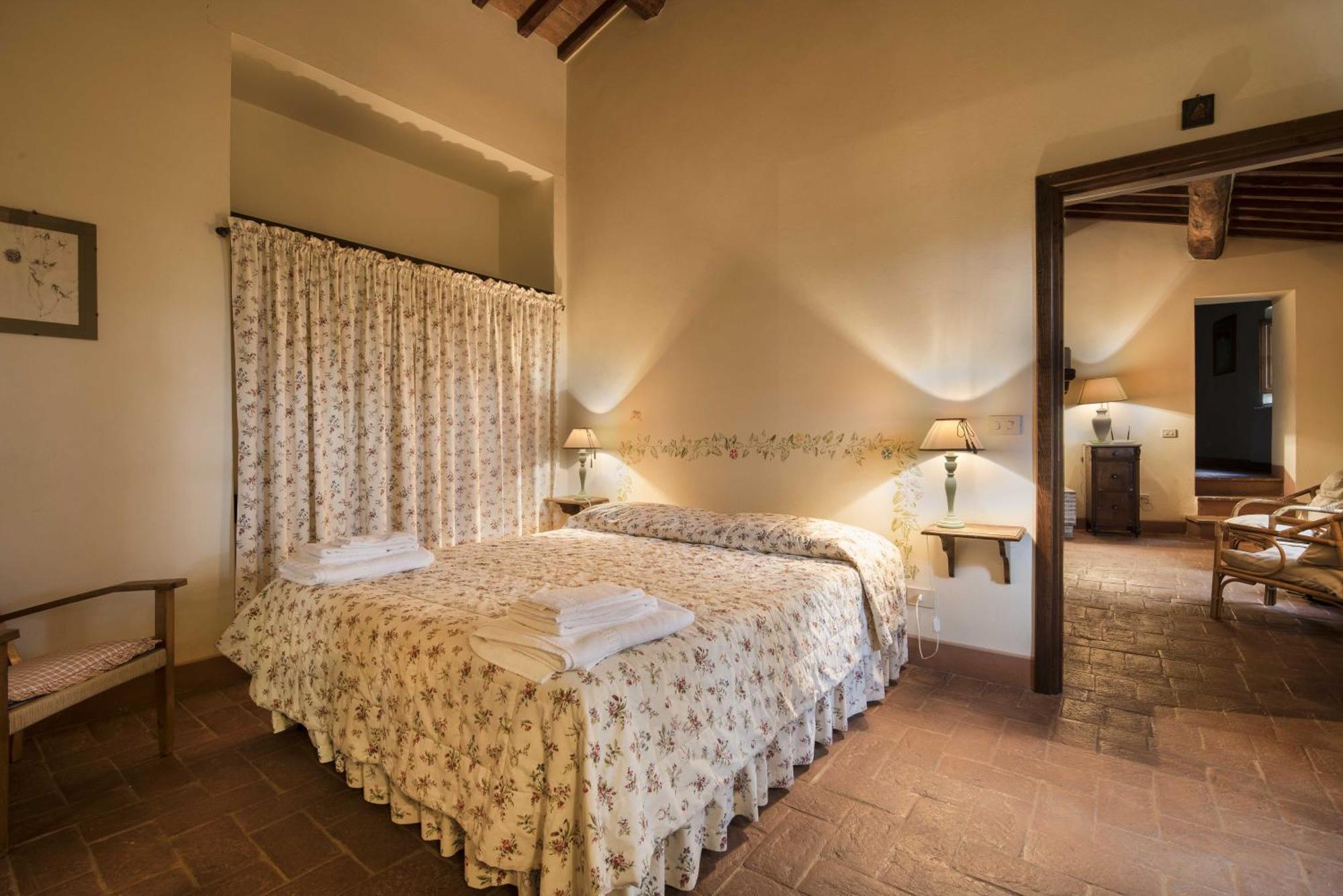 Borgo Di Camporsevoli Villa Exterior photo